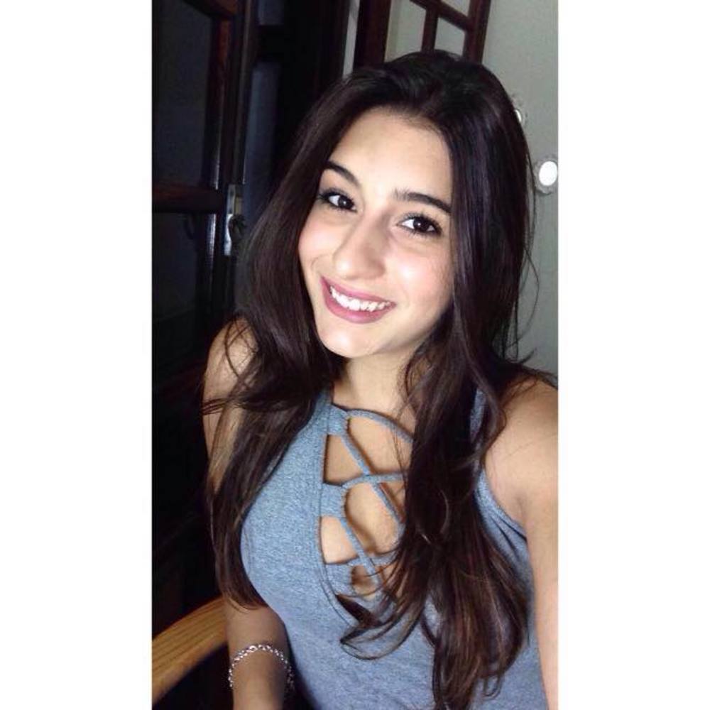 Meet your Posher, Mirela